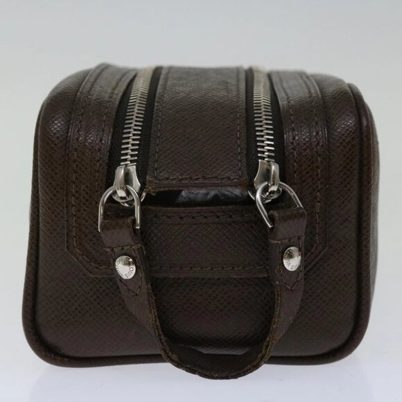 LOUIS VUITTON Taiga Trousse Yvan Clutch Bag Grizzly M32498 LV Auth 67738 - Picture 4 of 15